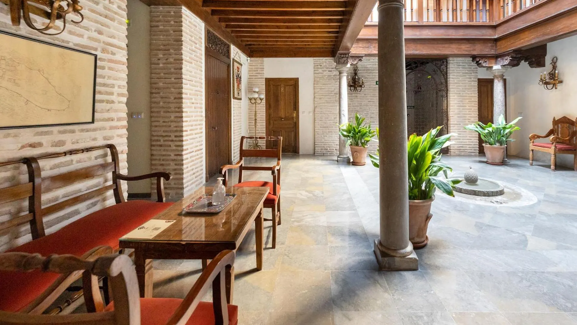 Apartamentos En Pleno Centro, Aljibe Rodrigo Del Campo 1C Granada 0*,  Spain